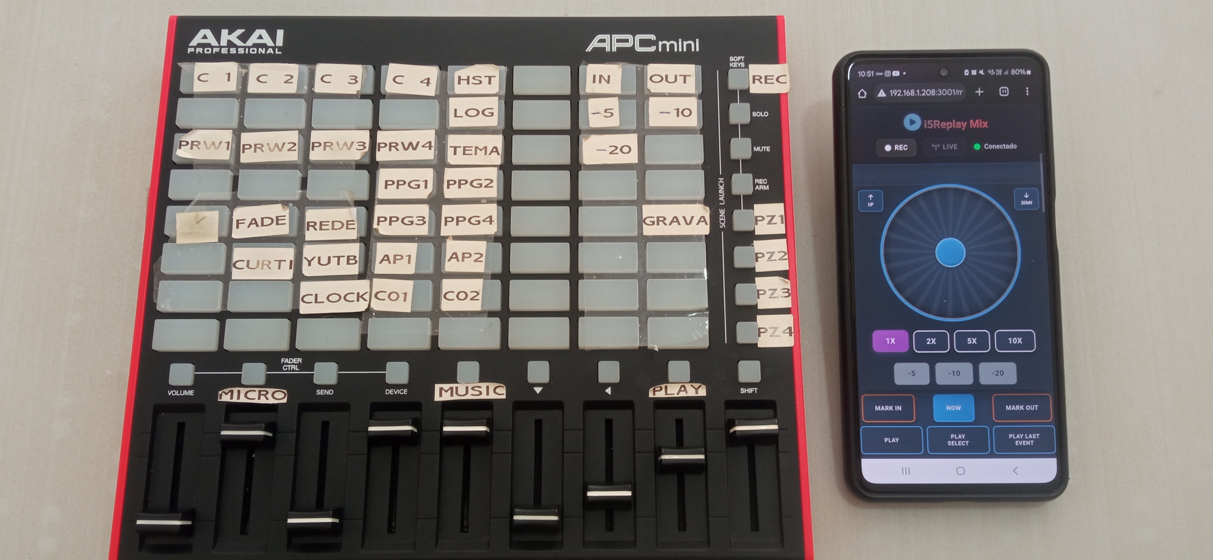 AKAI APC mini + Celular